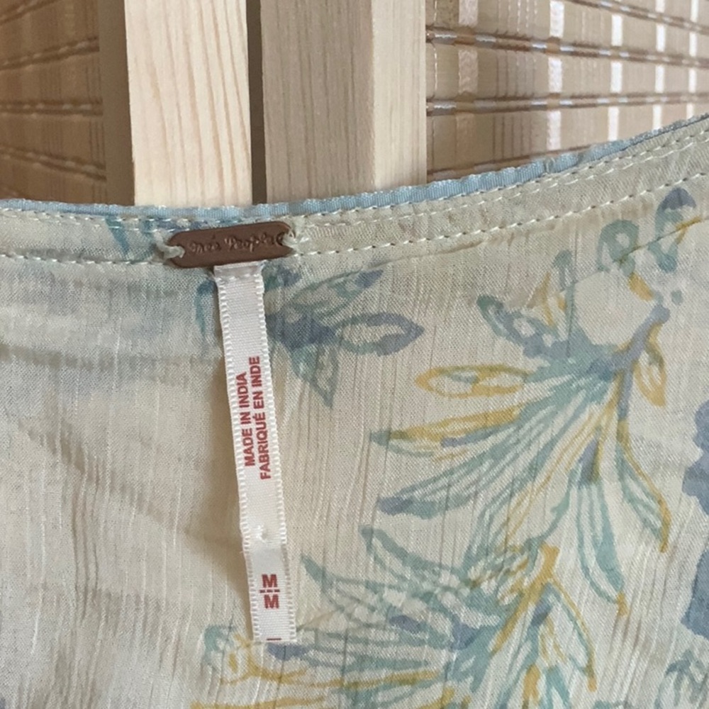 Free People romantic tunic - Picture 2 of 12
